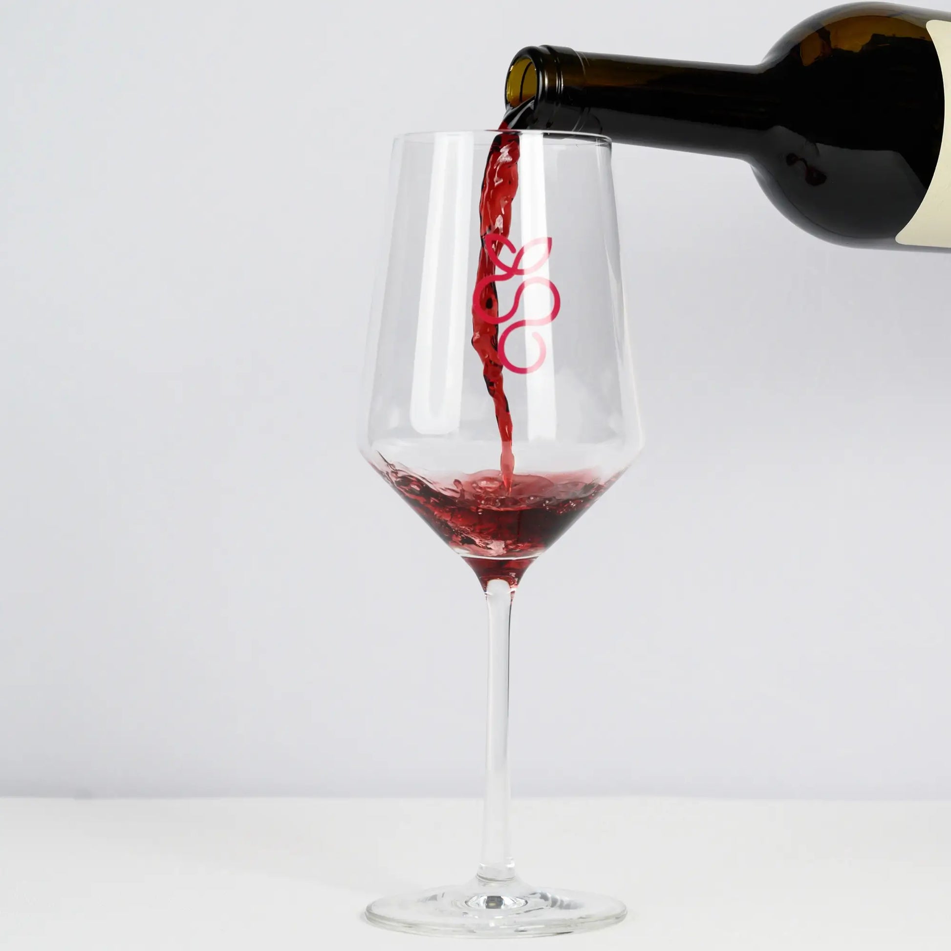 https://thecabclub.com/cdn/shop/products/stemmed-wine-glass.webp?v=1668821971&width=1946